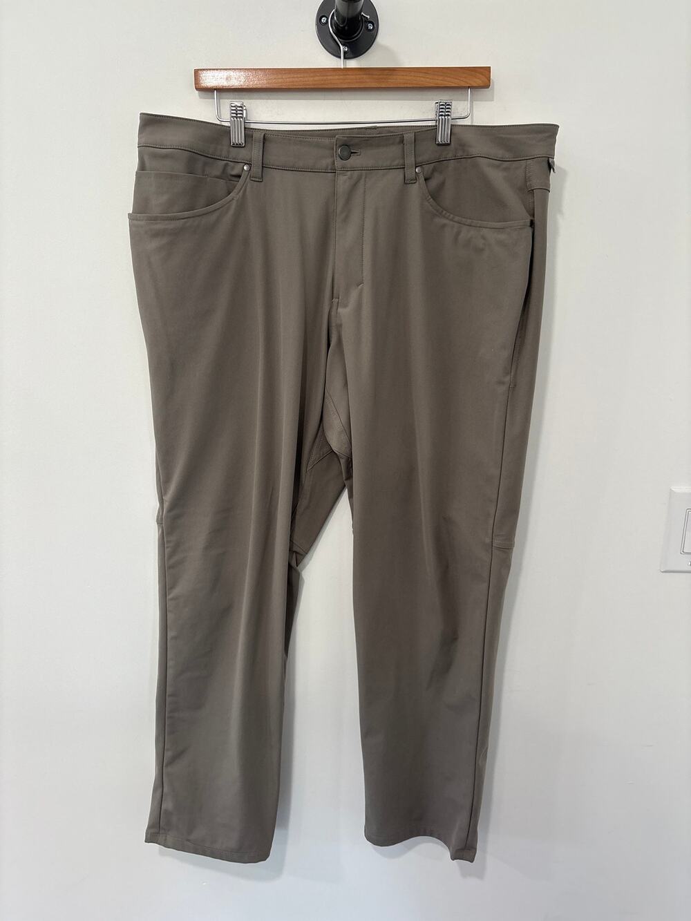 Lululemon ABC Pants Tan Size 38